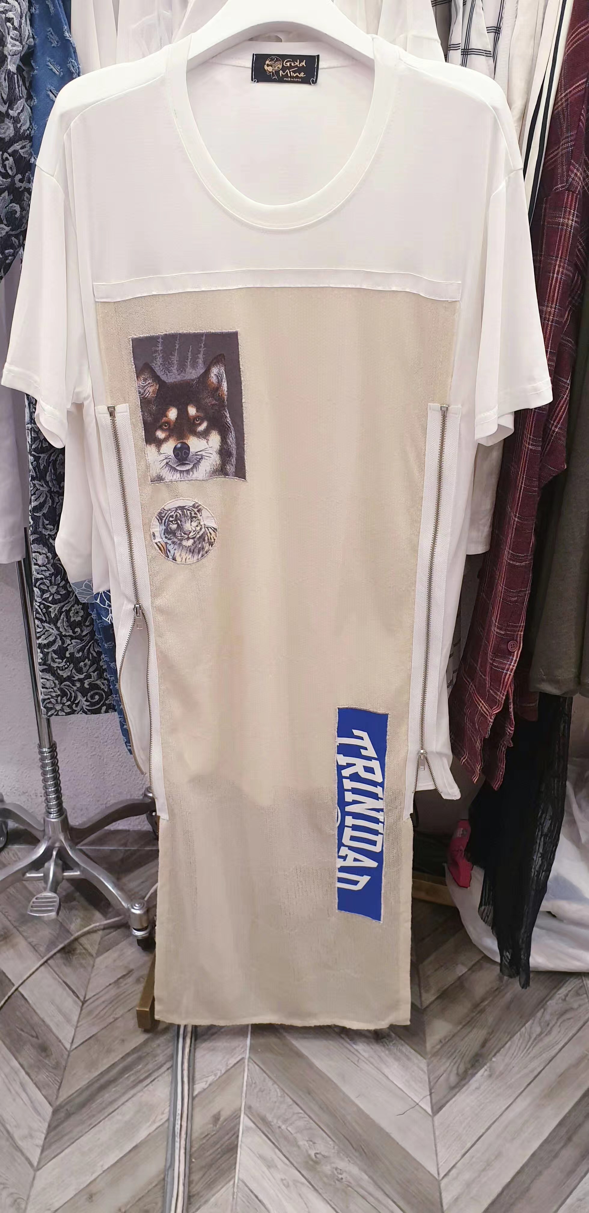 白色