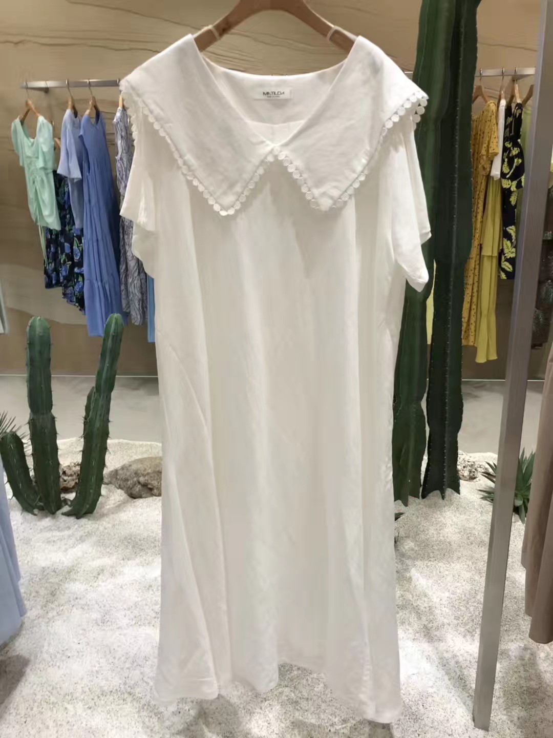 白色