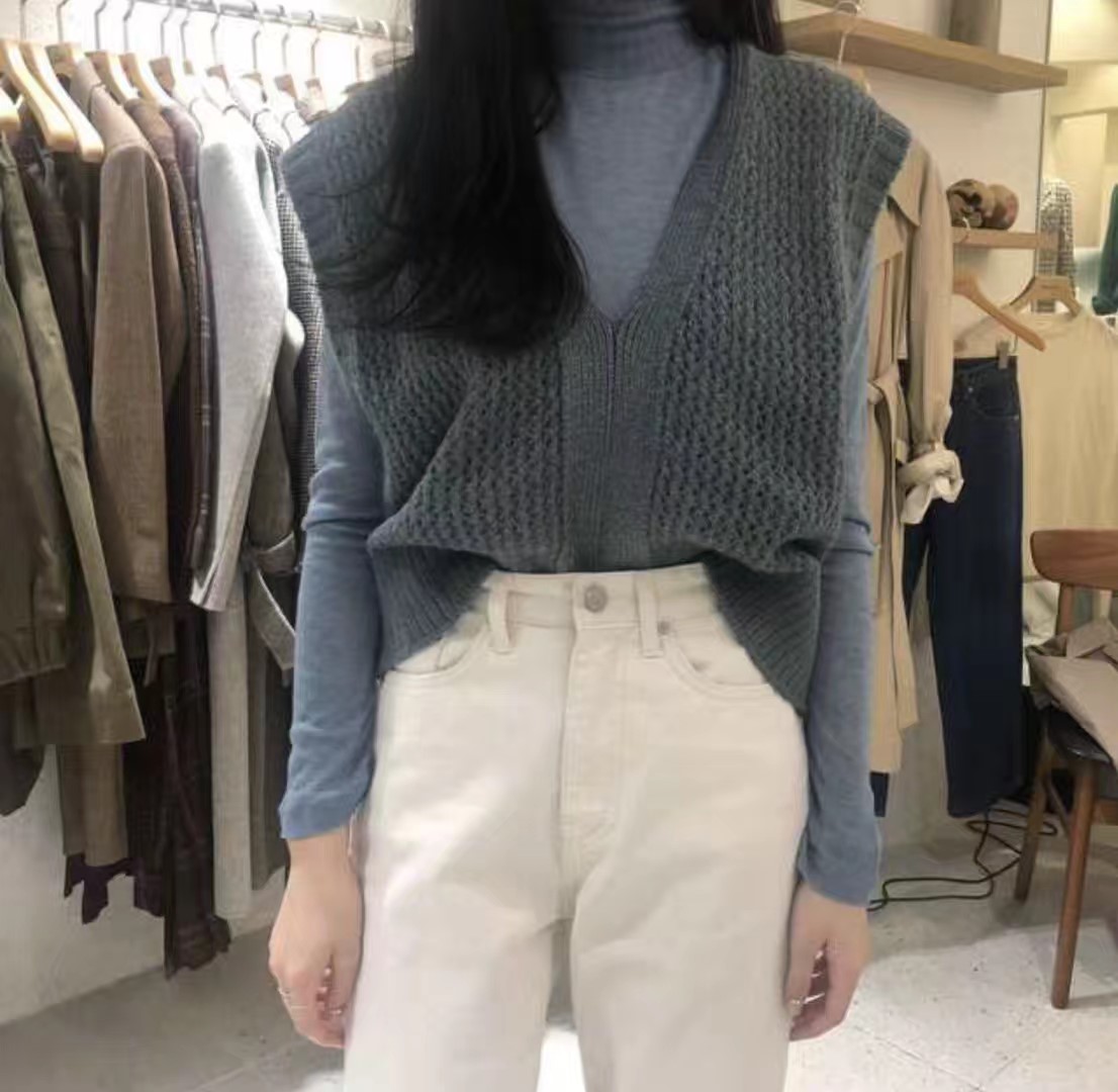 藏蓝色