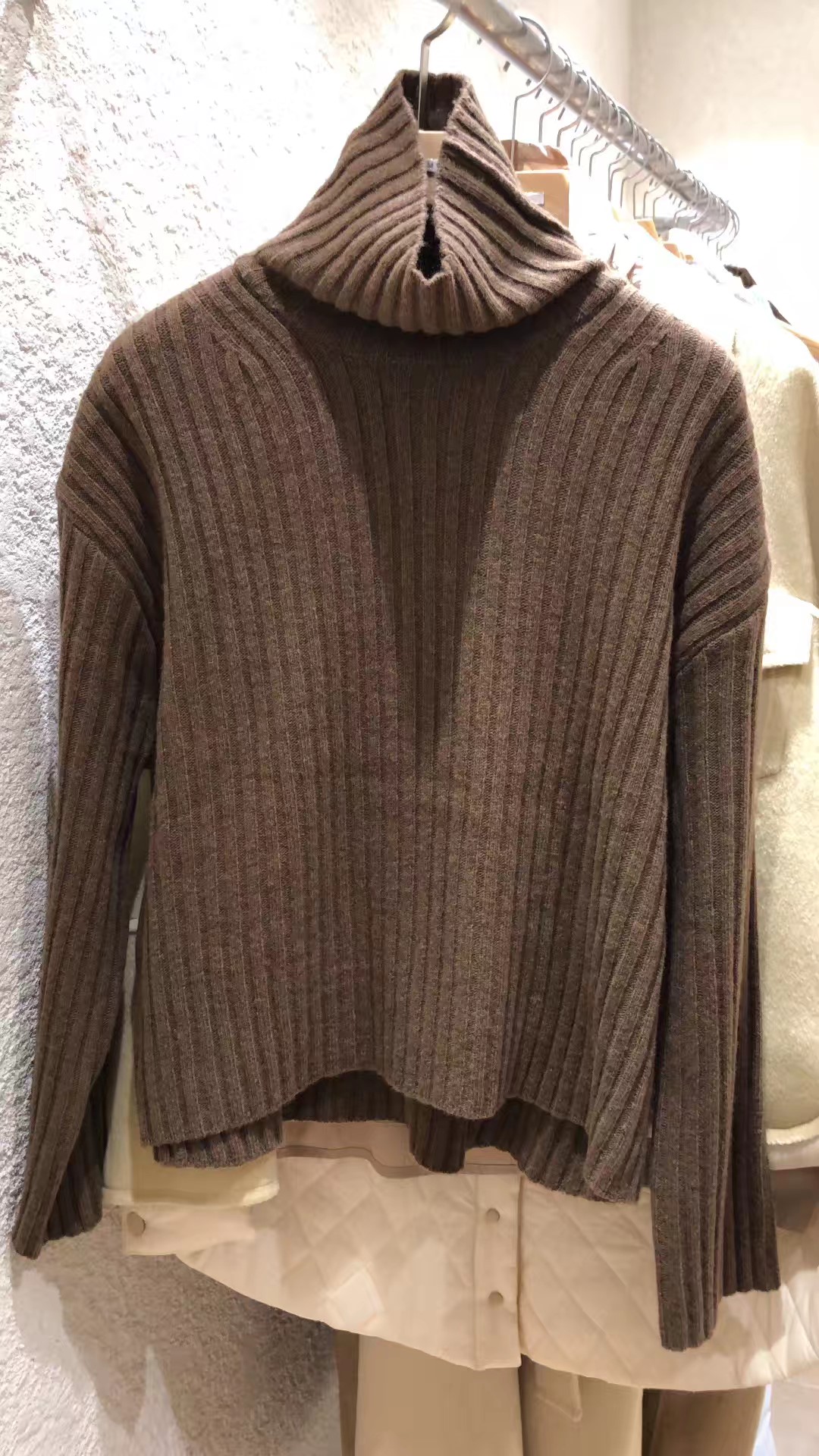 咖啡色