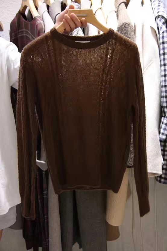 深棕色