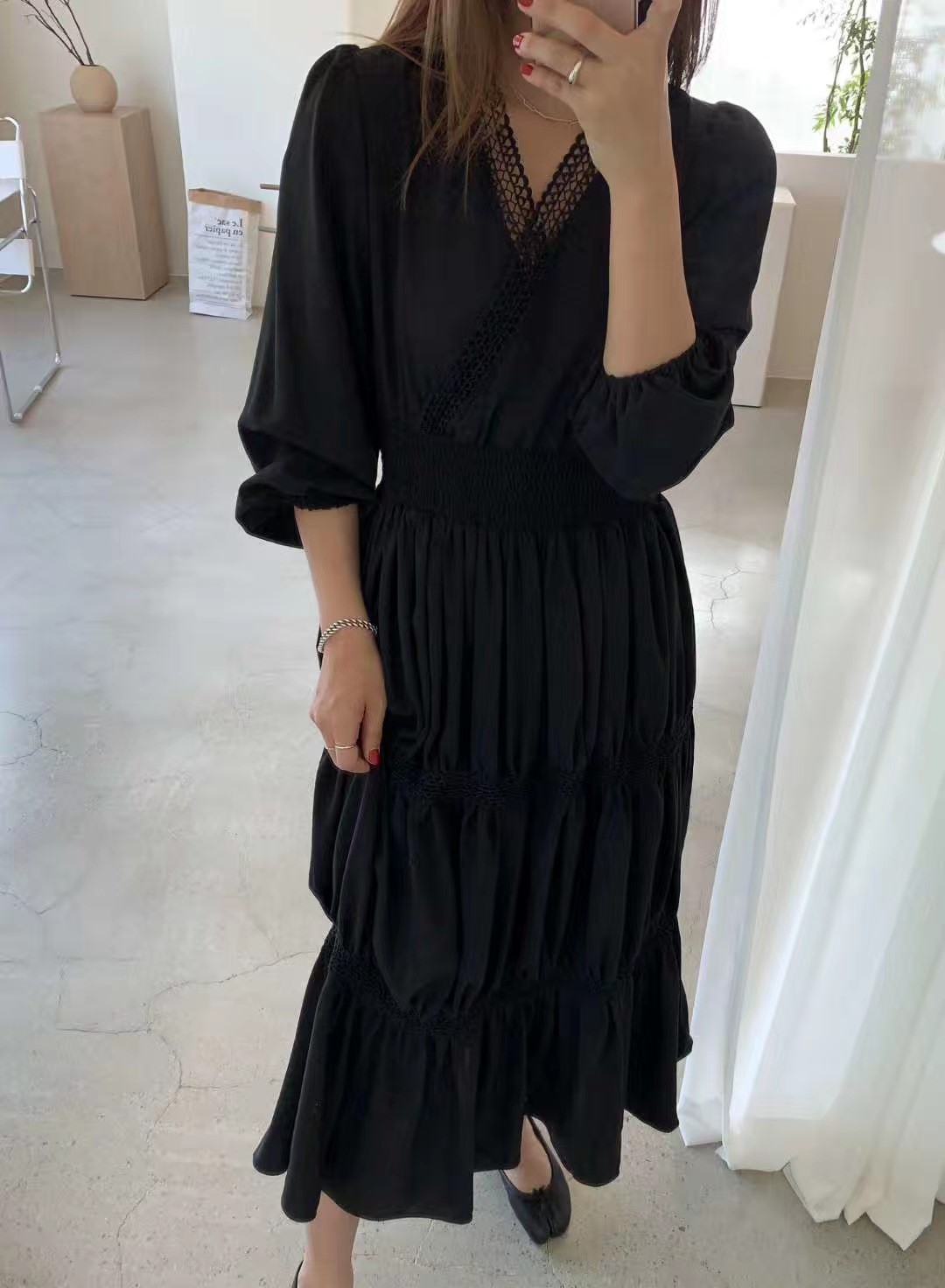 黑色