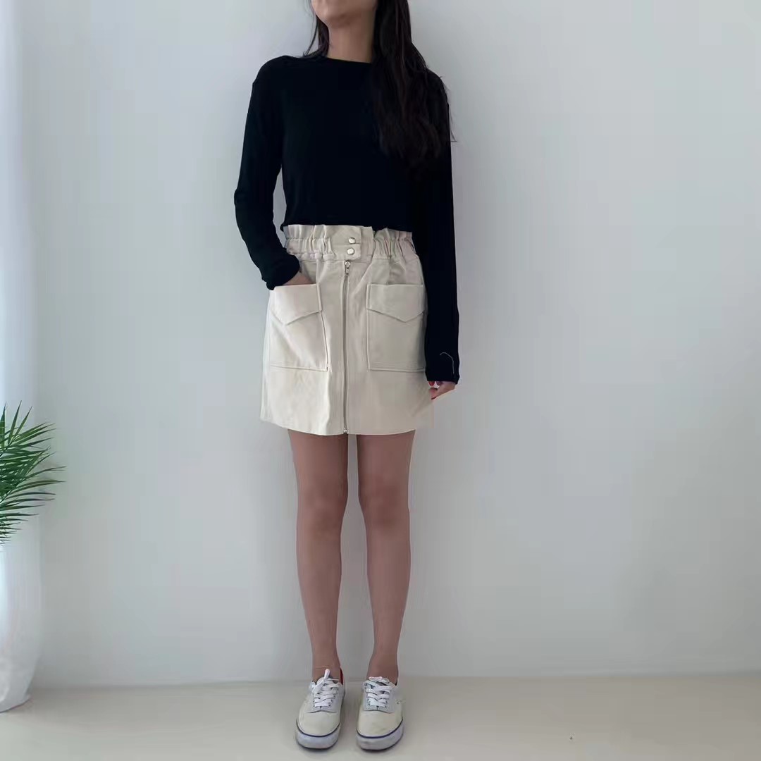 白色
