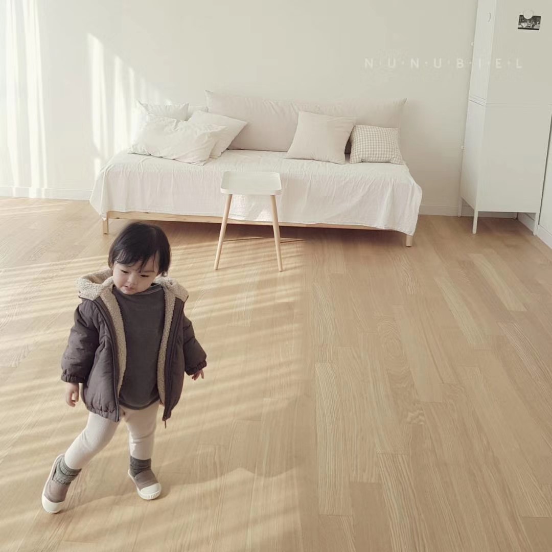 咖啡色