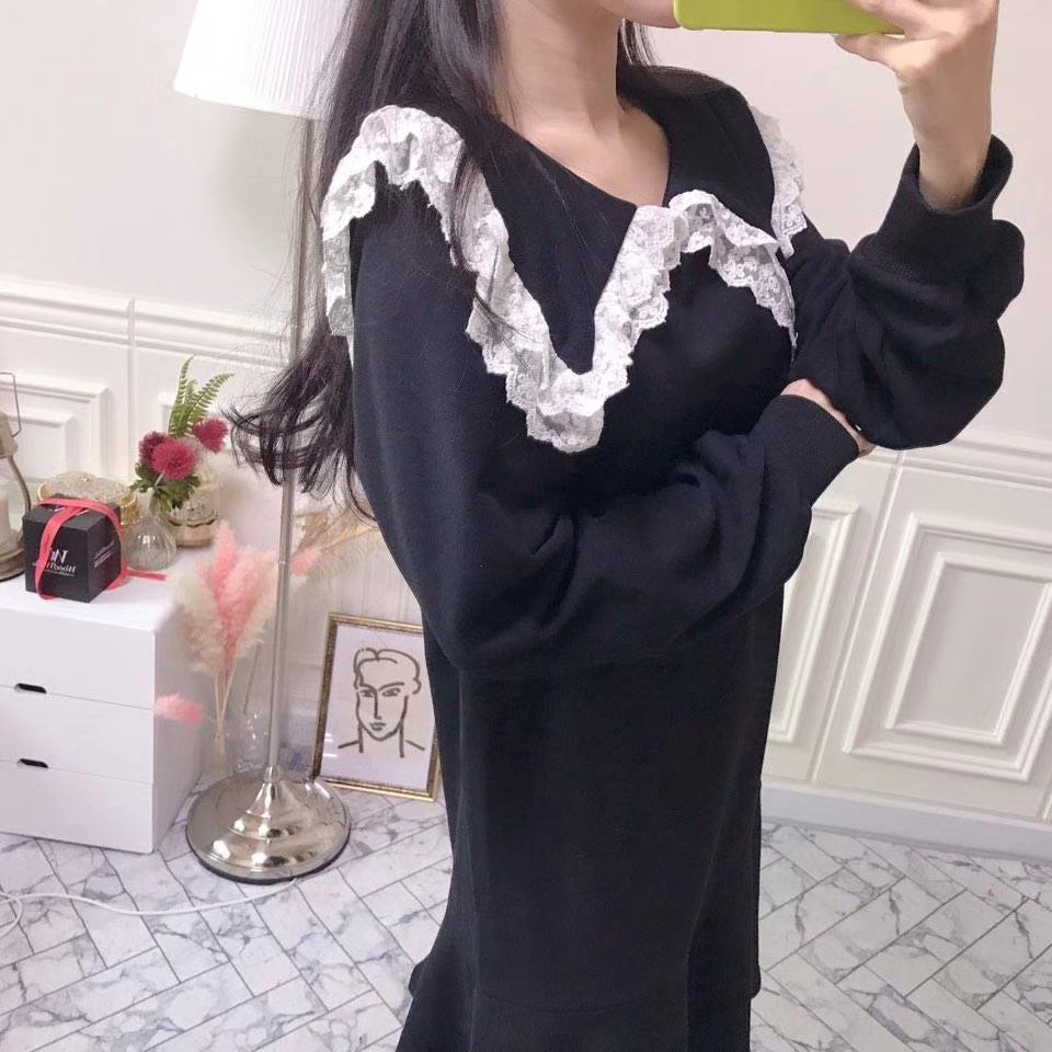 黑色