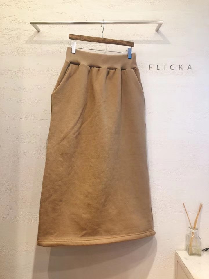 浅棕色