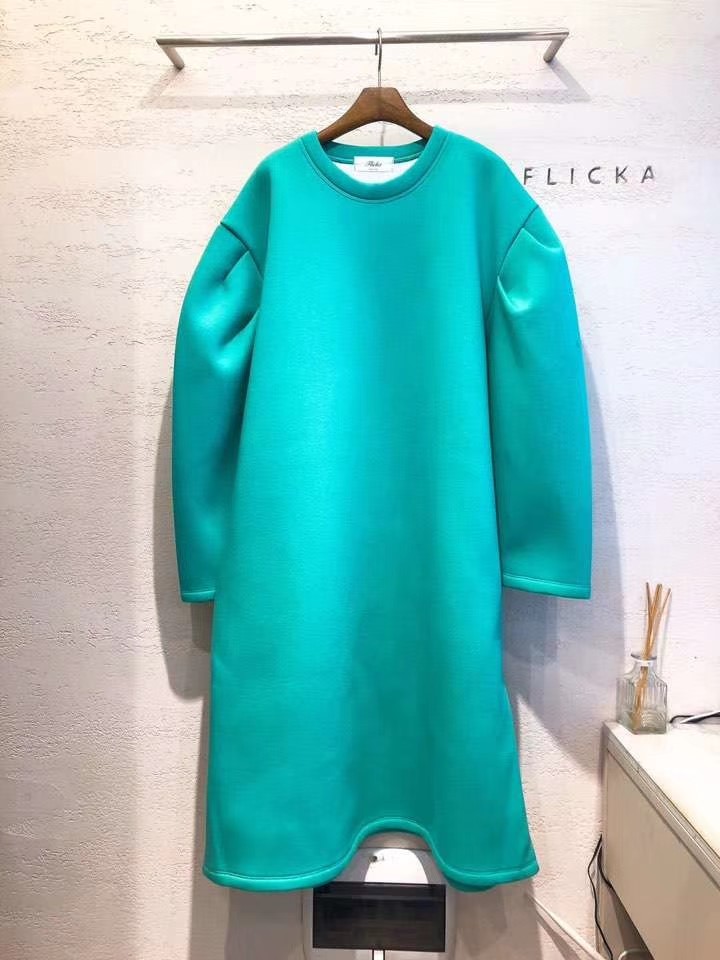 蓝色