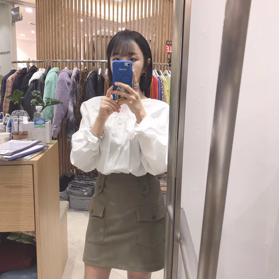 白色