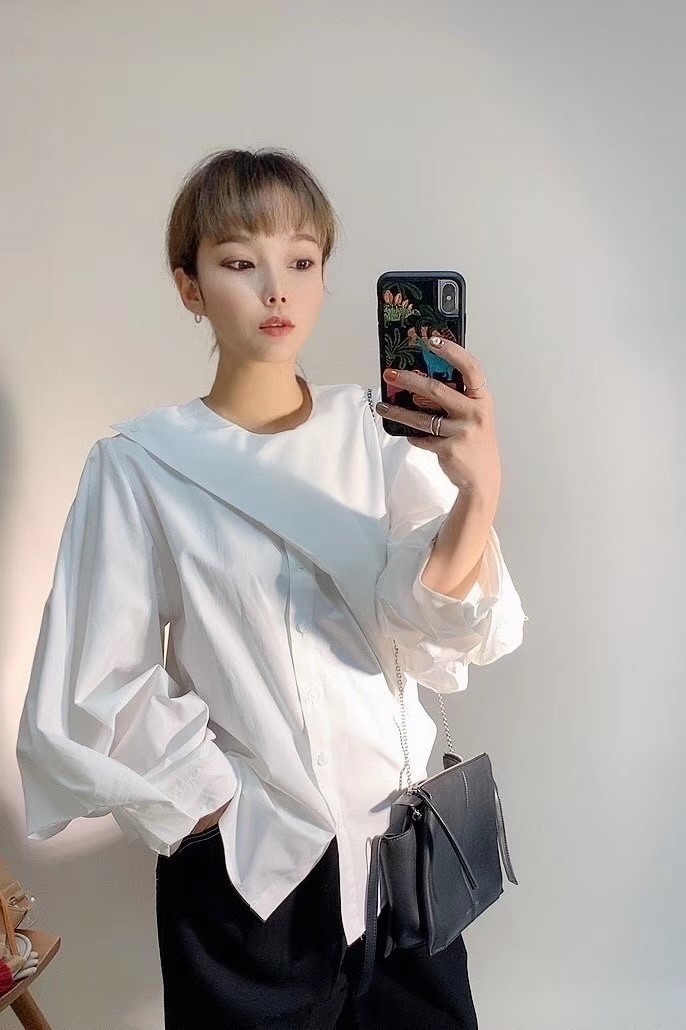 白色