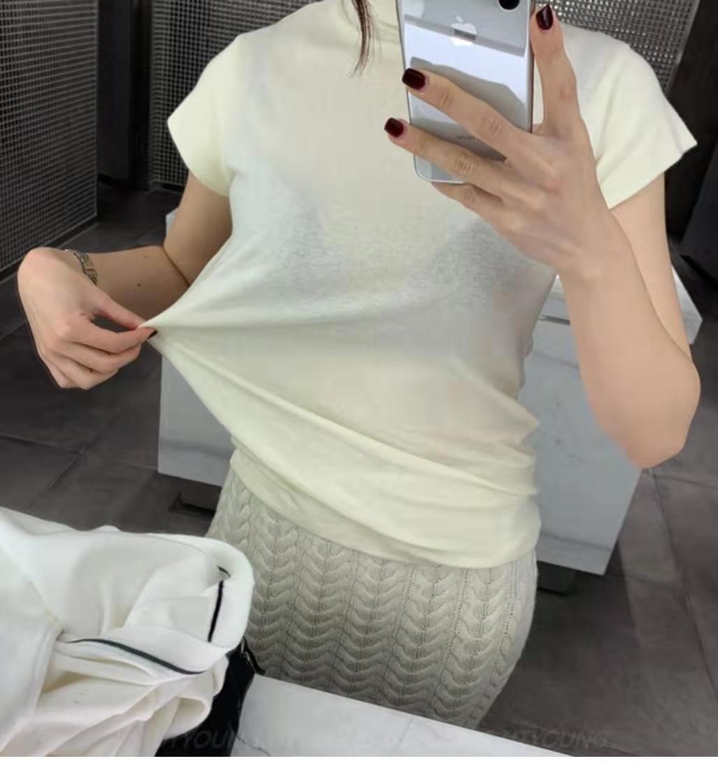 白色
