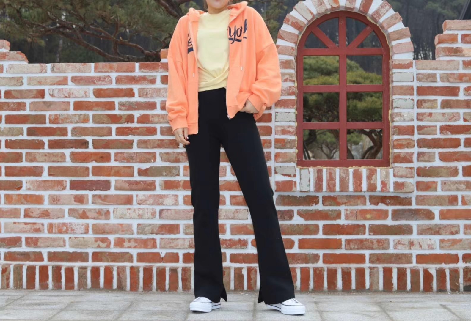 灰色