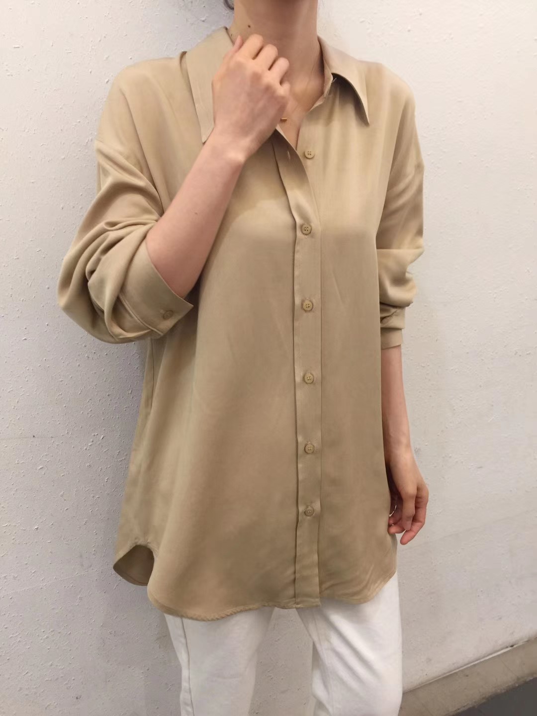 浅棕色