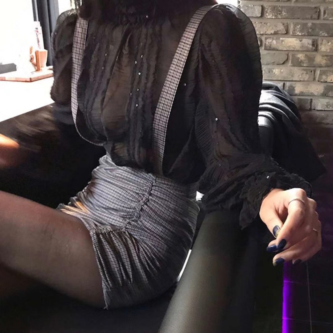 红色