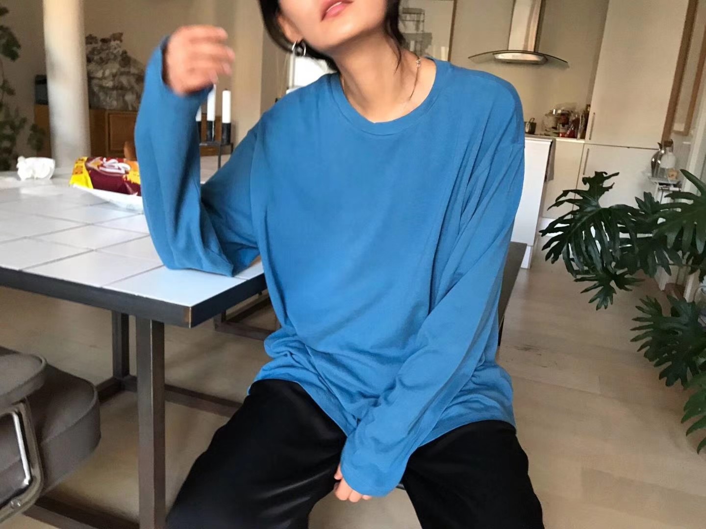 蓝色