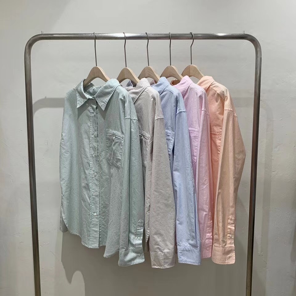粉红色