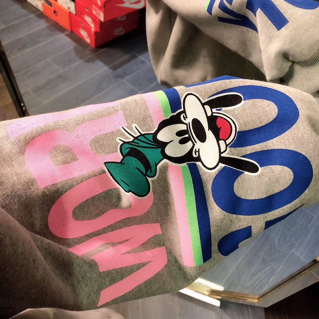 灰色