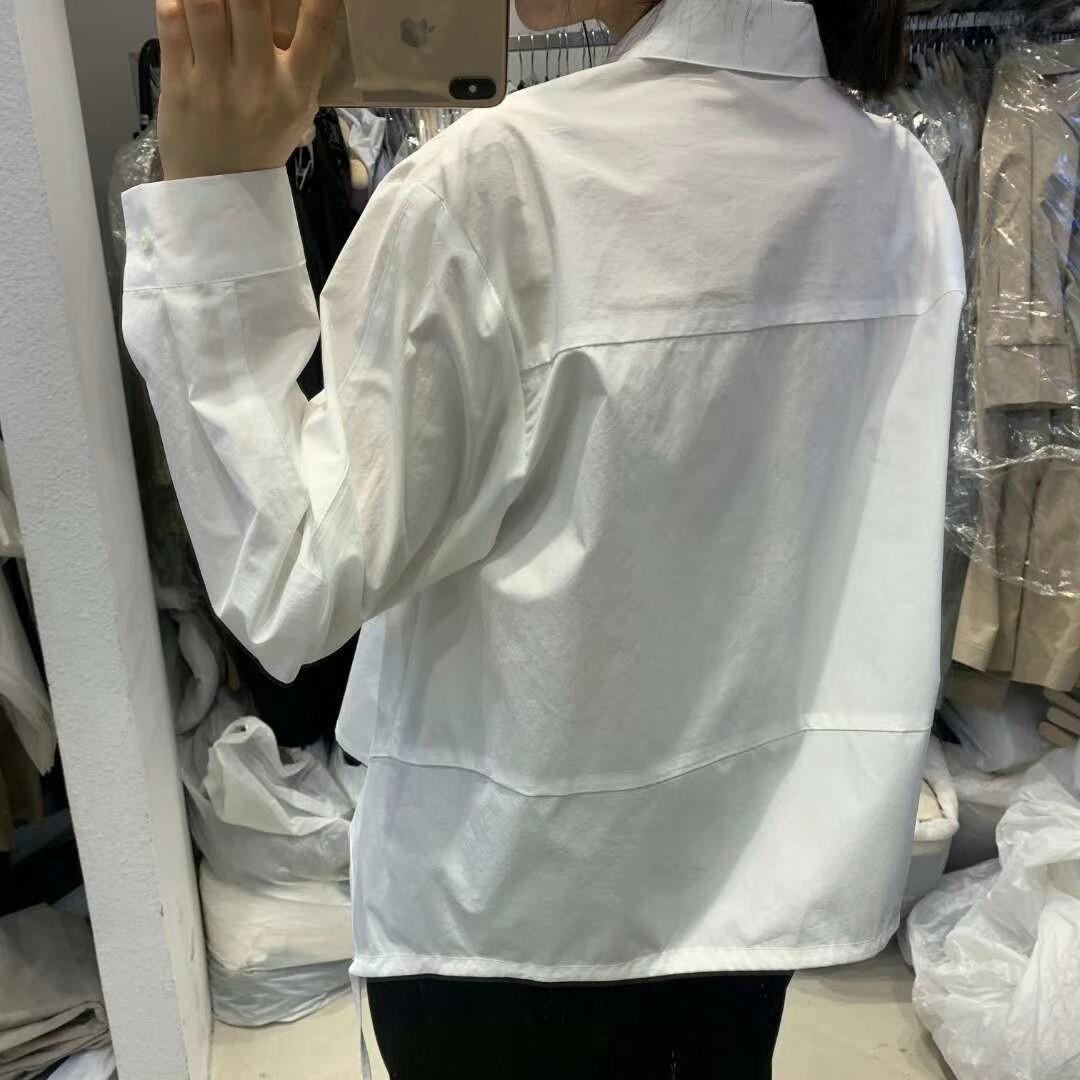 白色