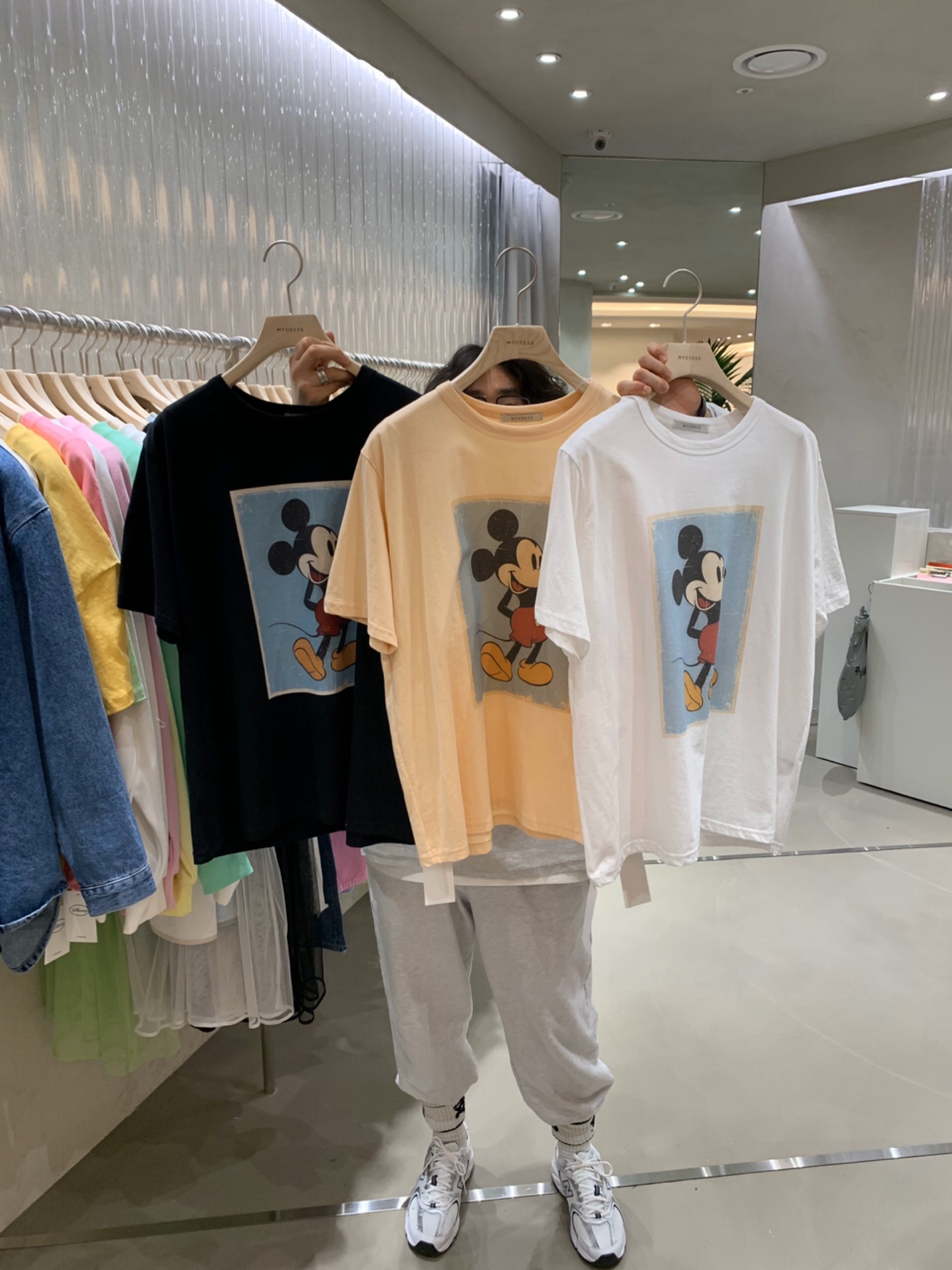 黄色