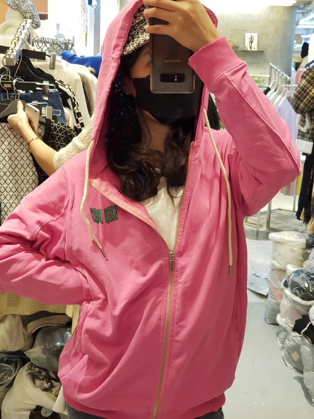 红色