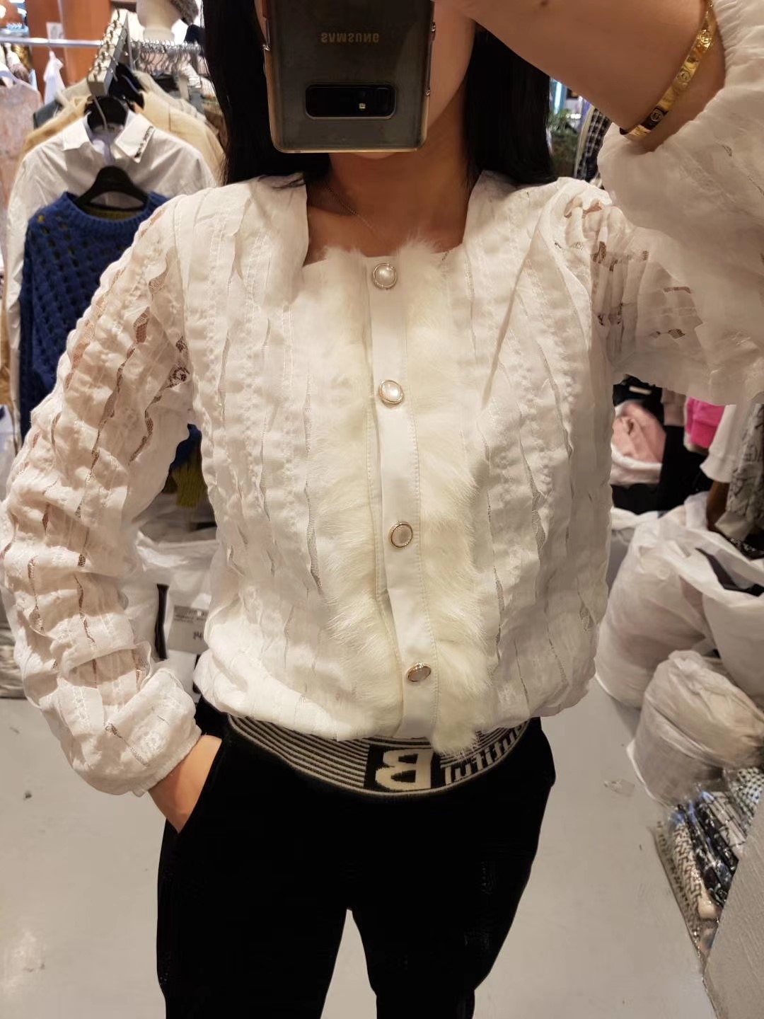 白色