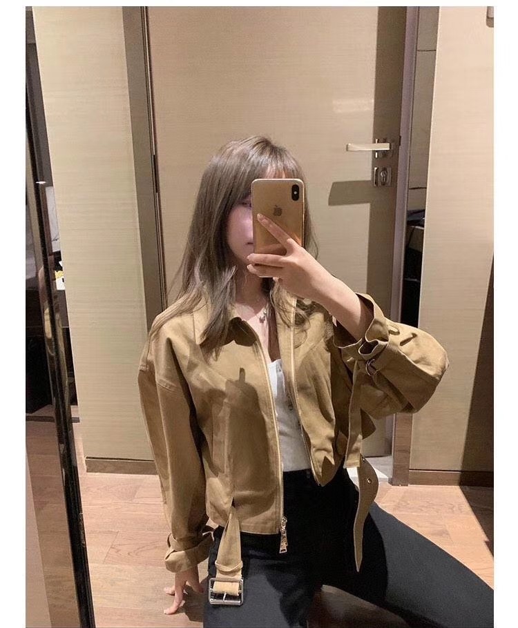 黄色