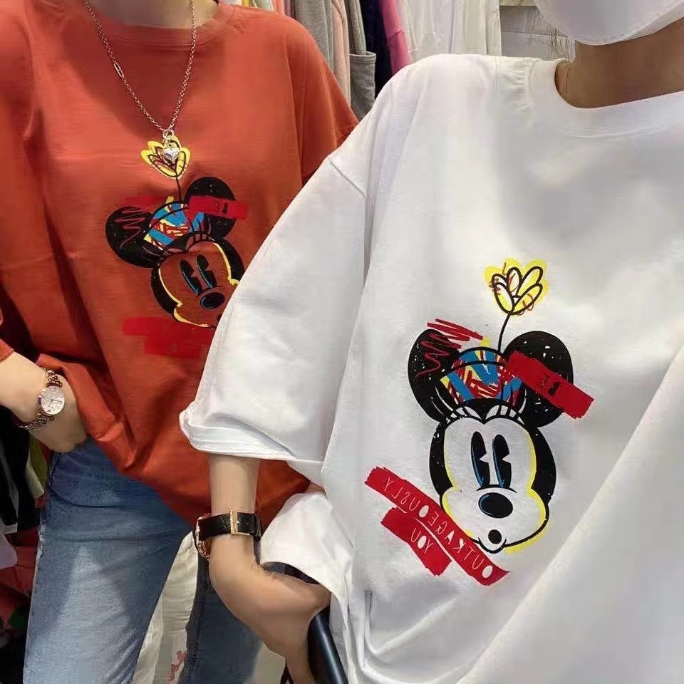 红色