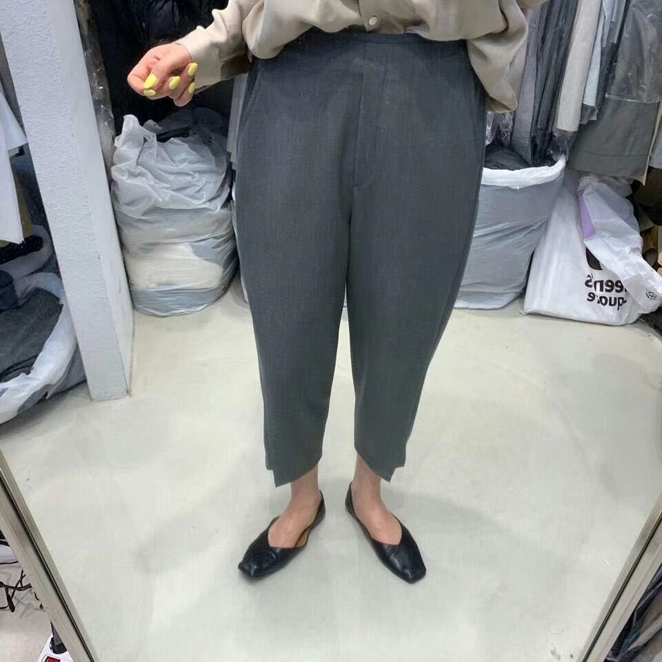 灰色