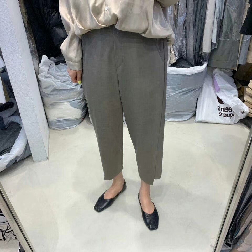 米灰色