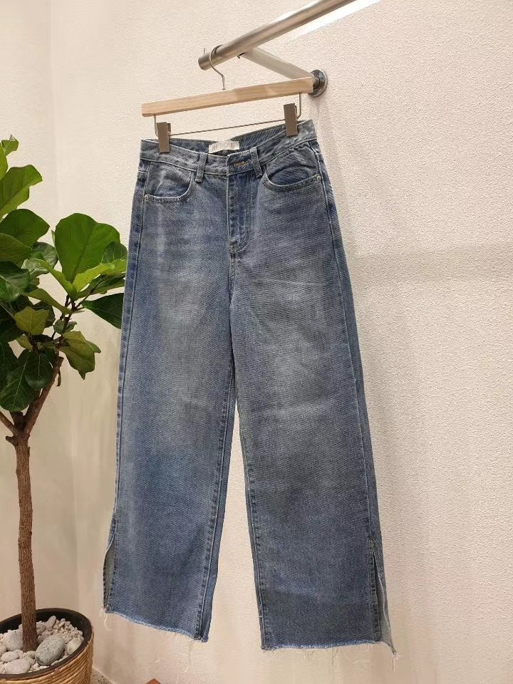 蓝色