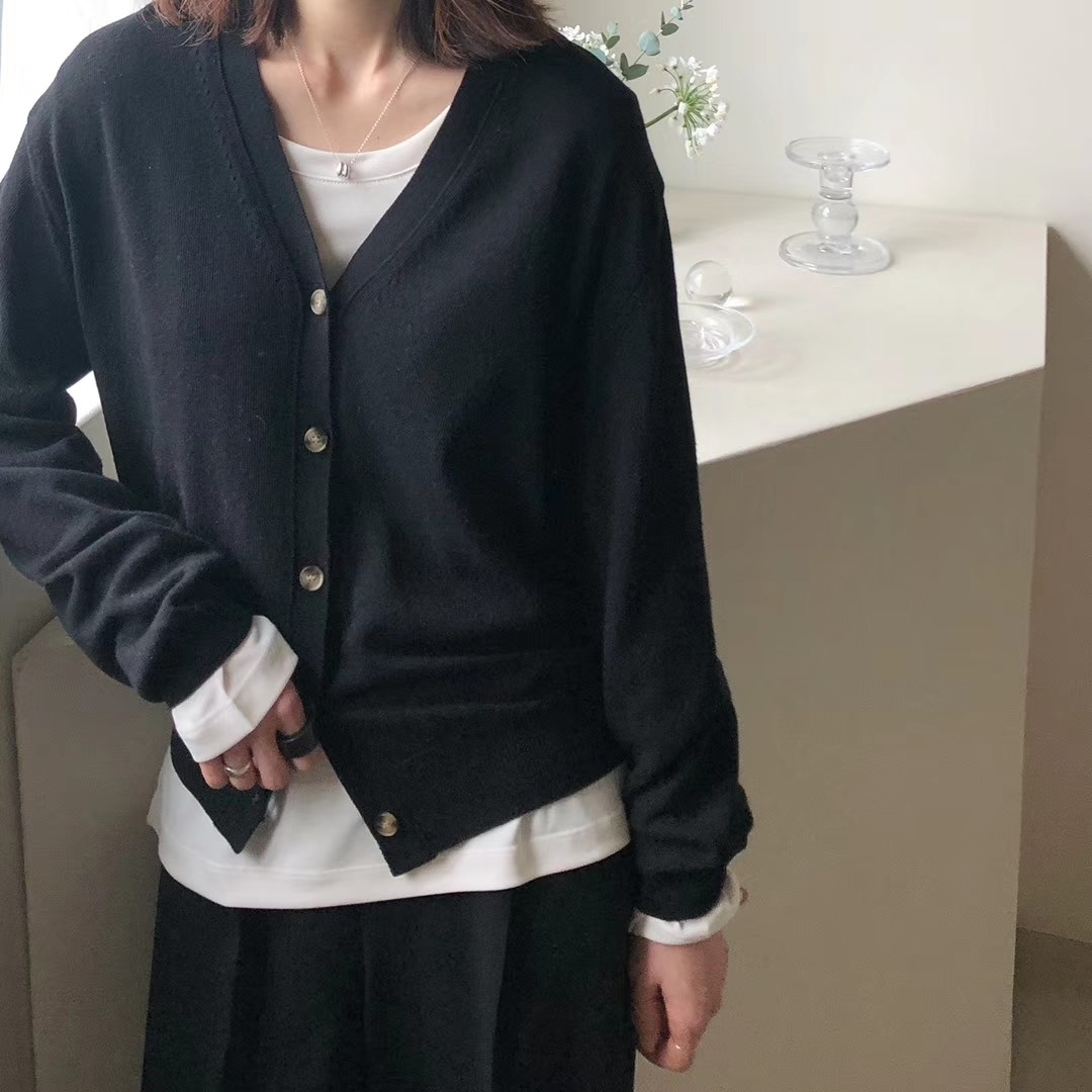 灰色