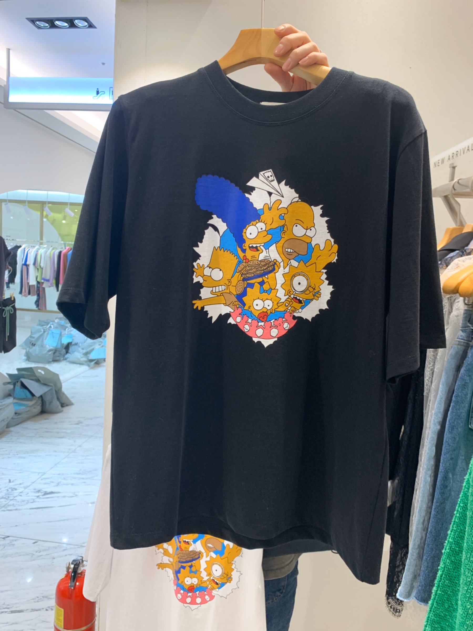 黑色