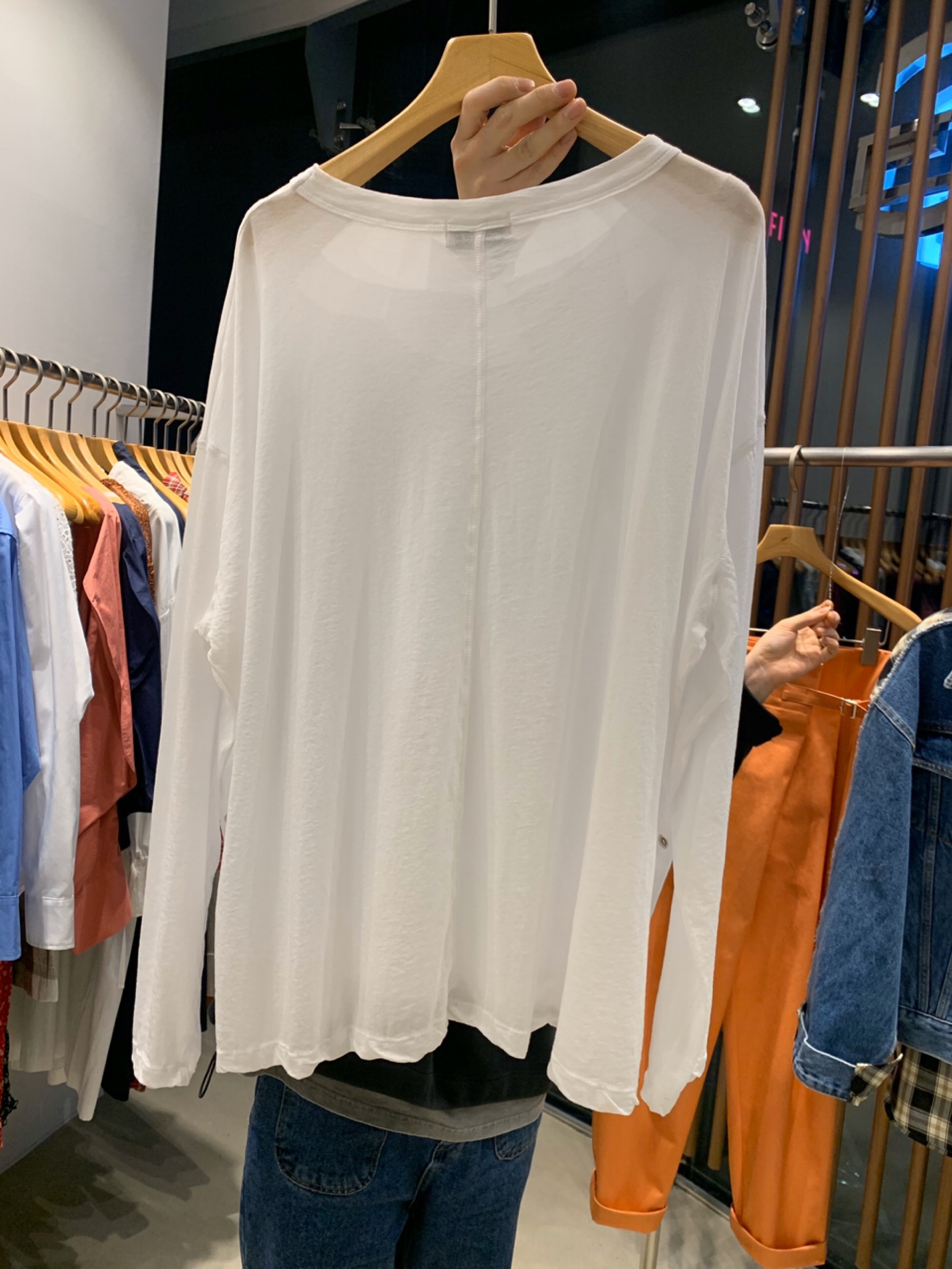 白色