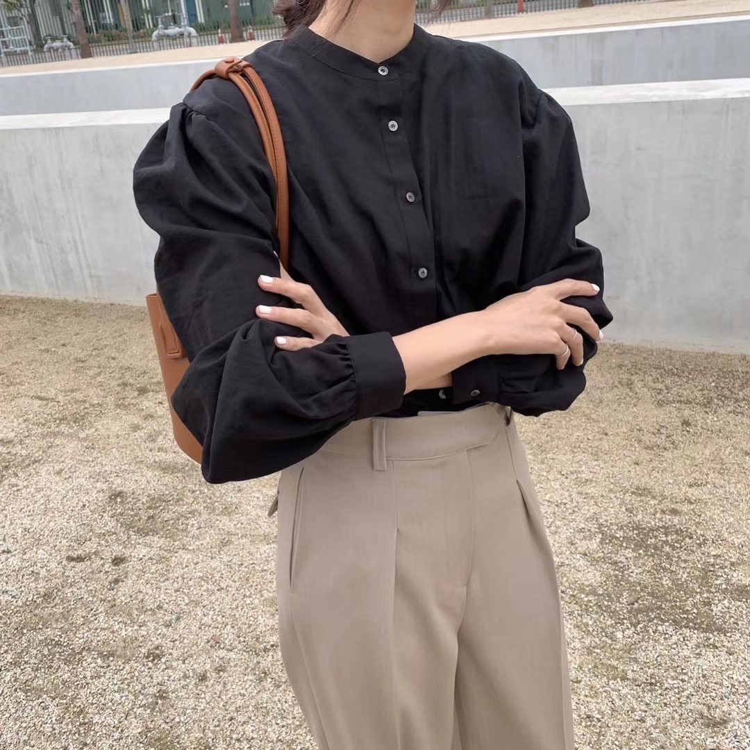 灰色