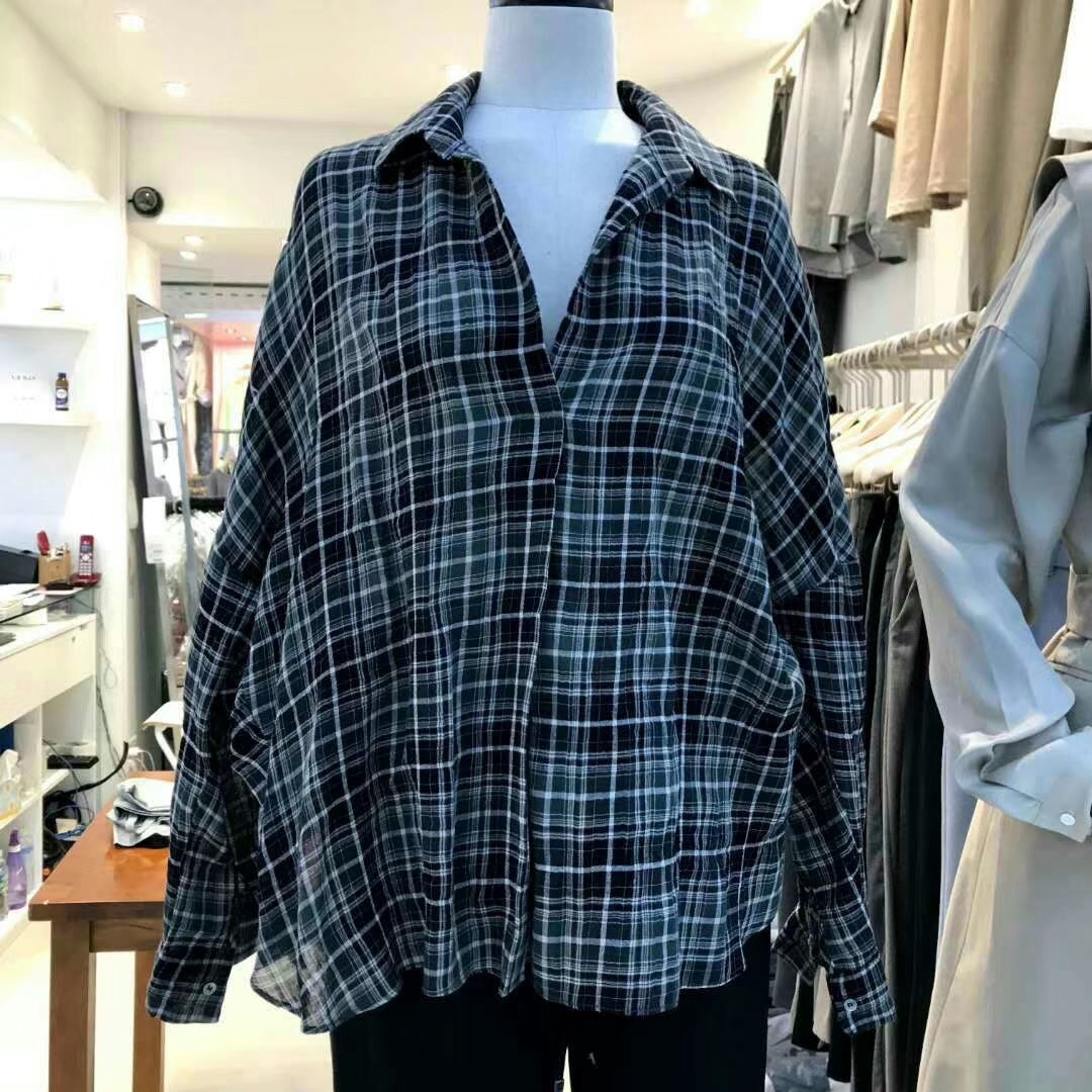 蓝色