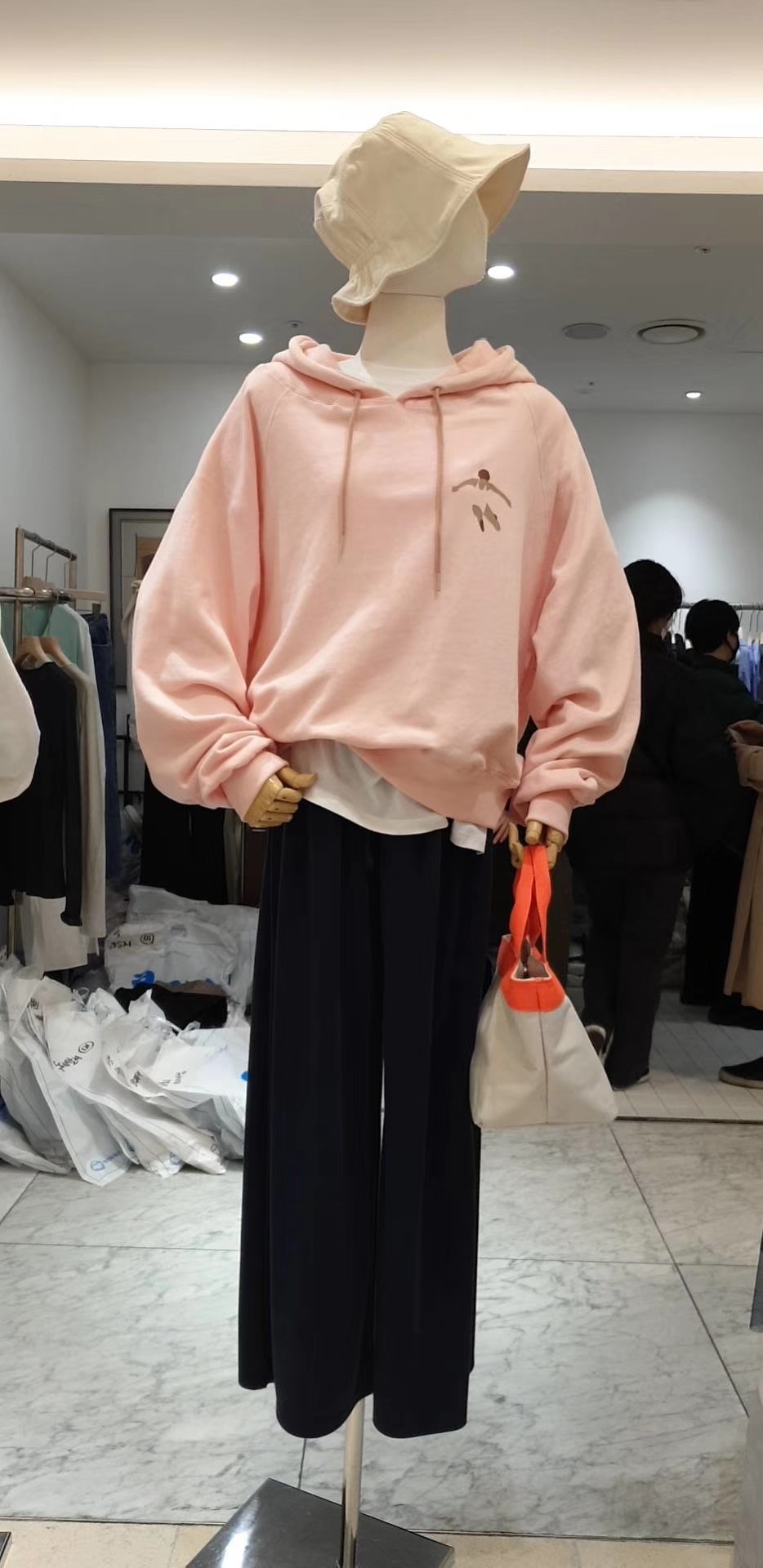 樱桃粉色