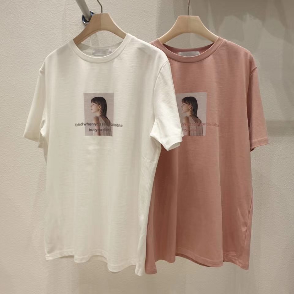 红色