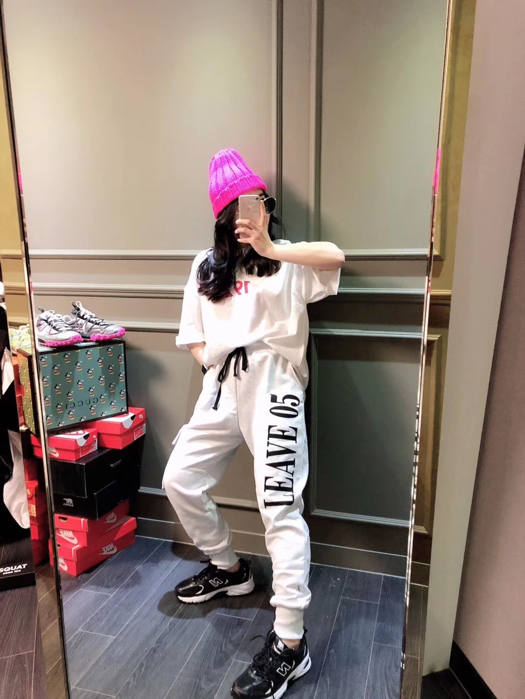 白色