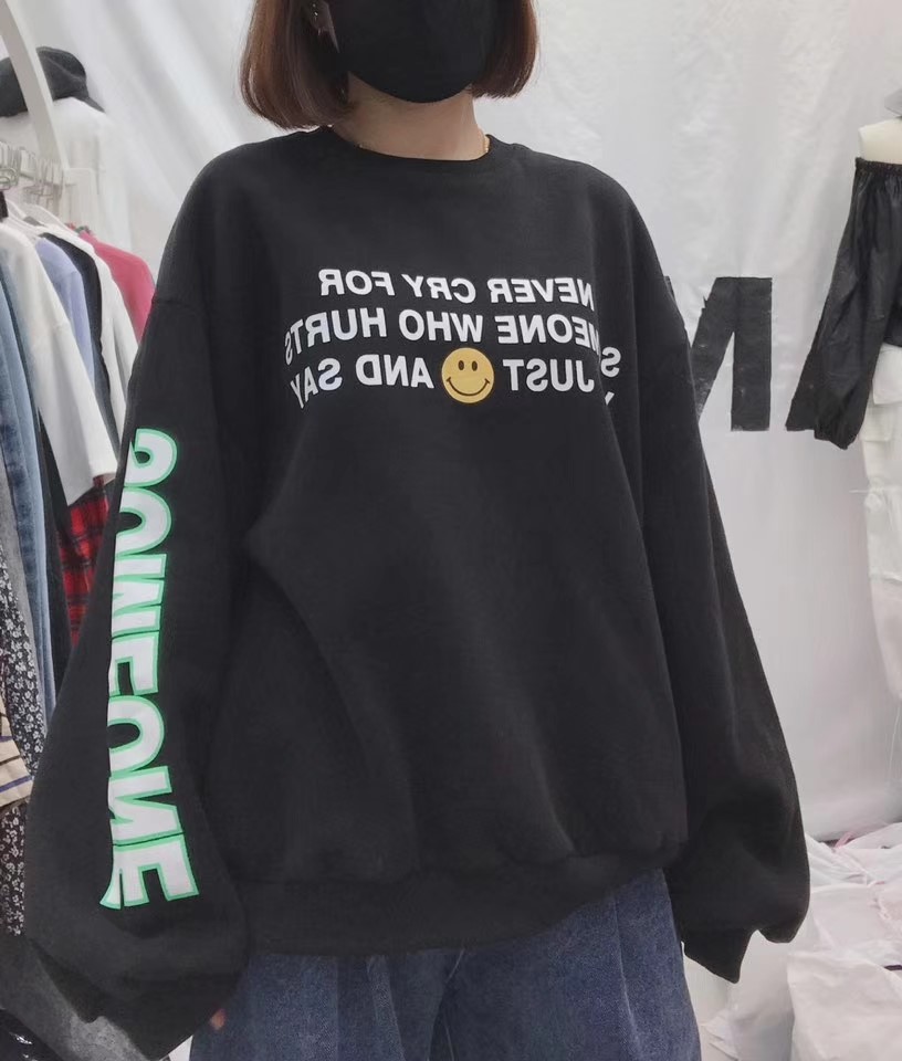 灰色