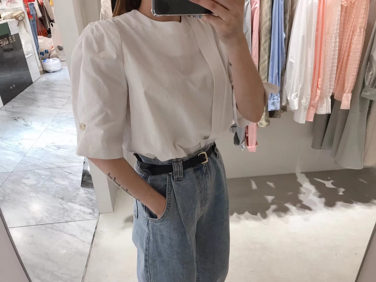 白色