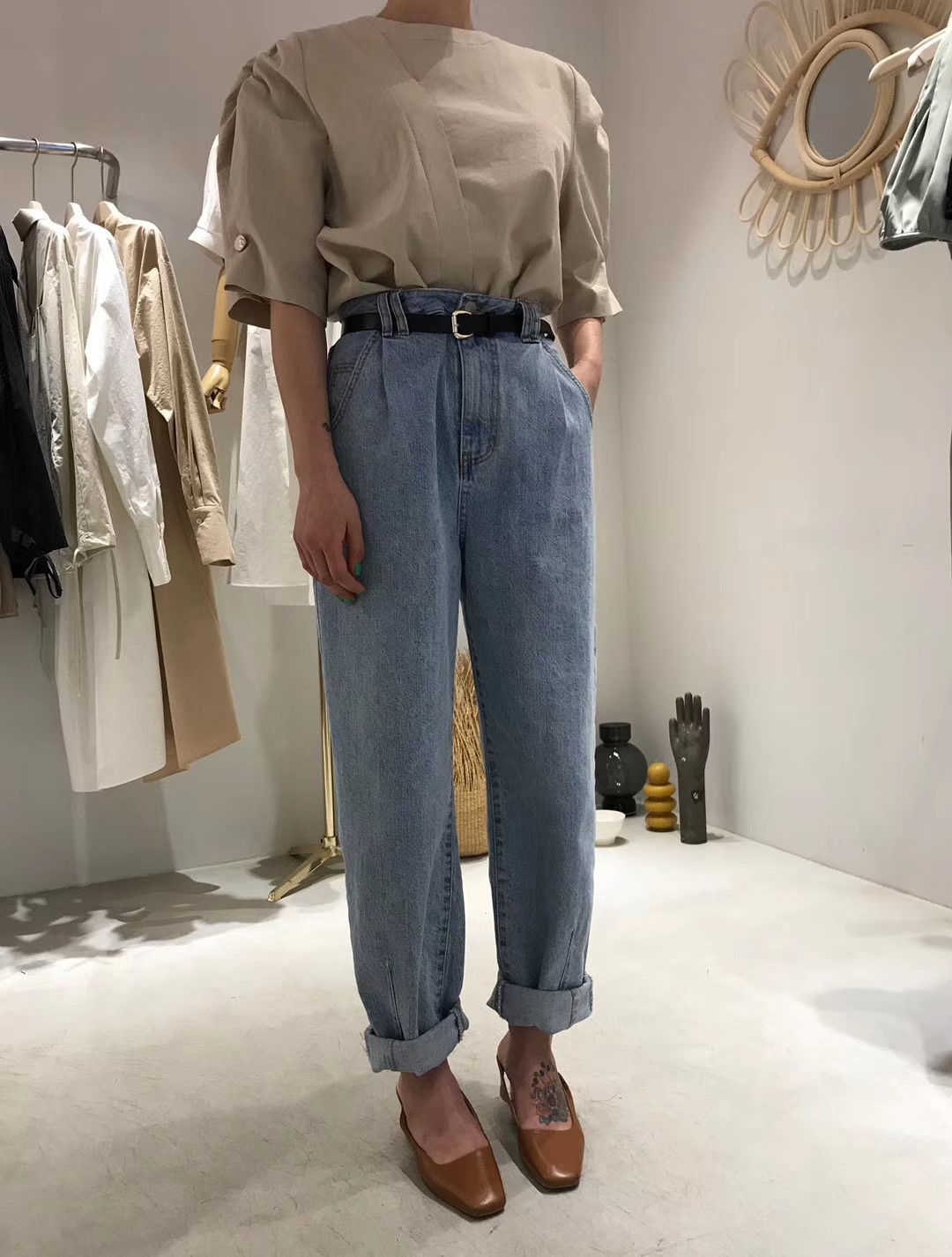 米灰色