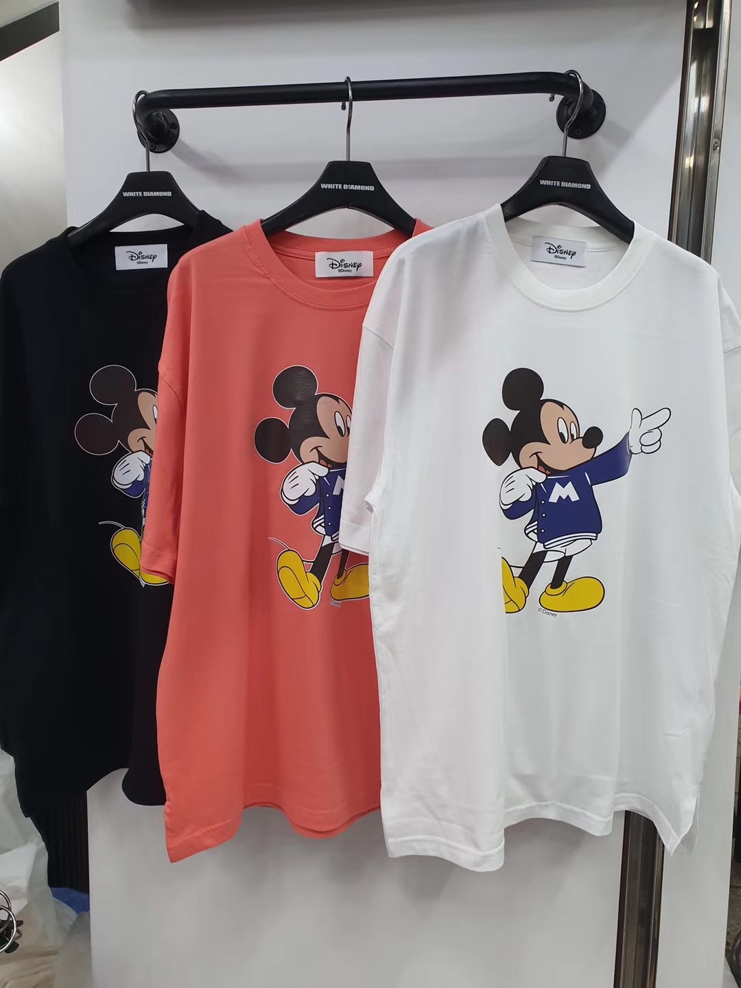 红色