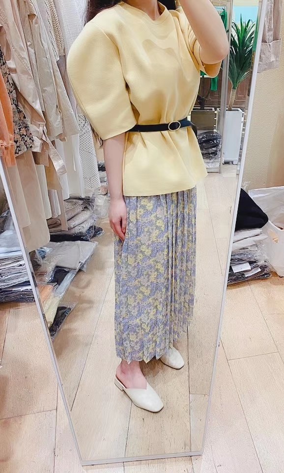 黄色