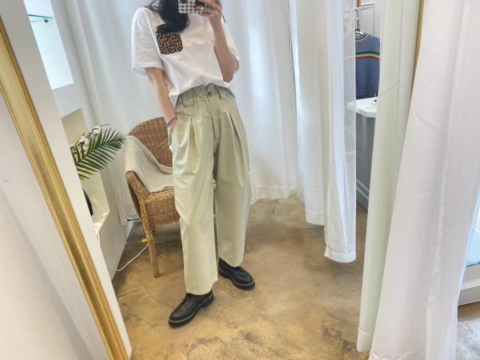 白色