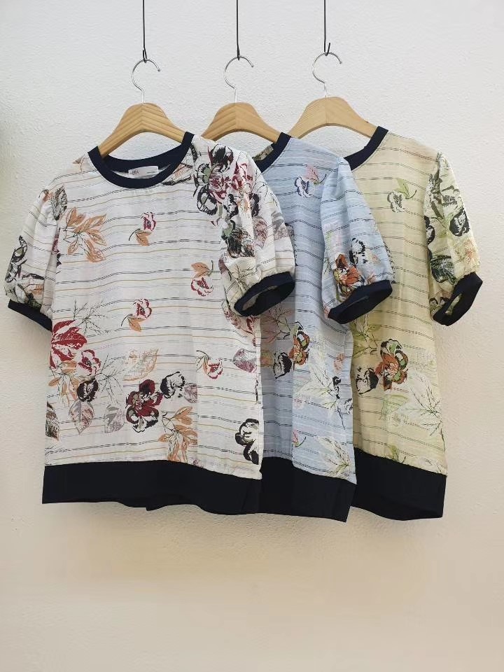 蓝色