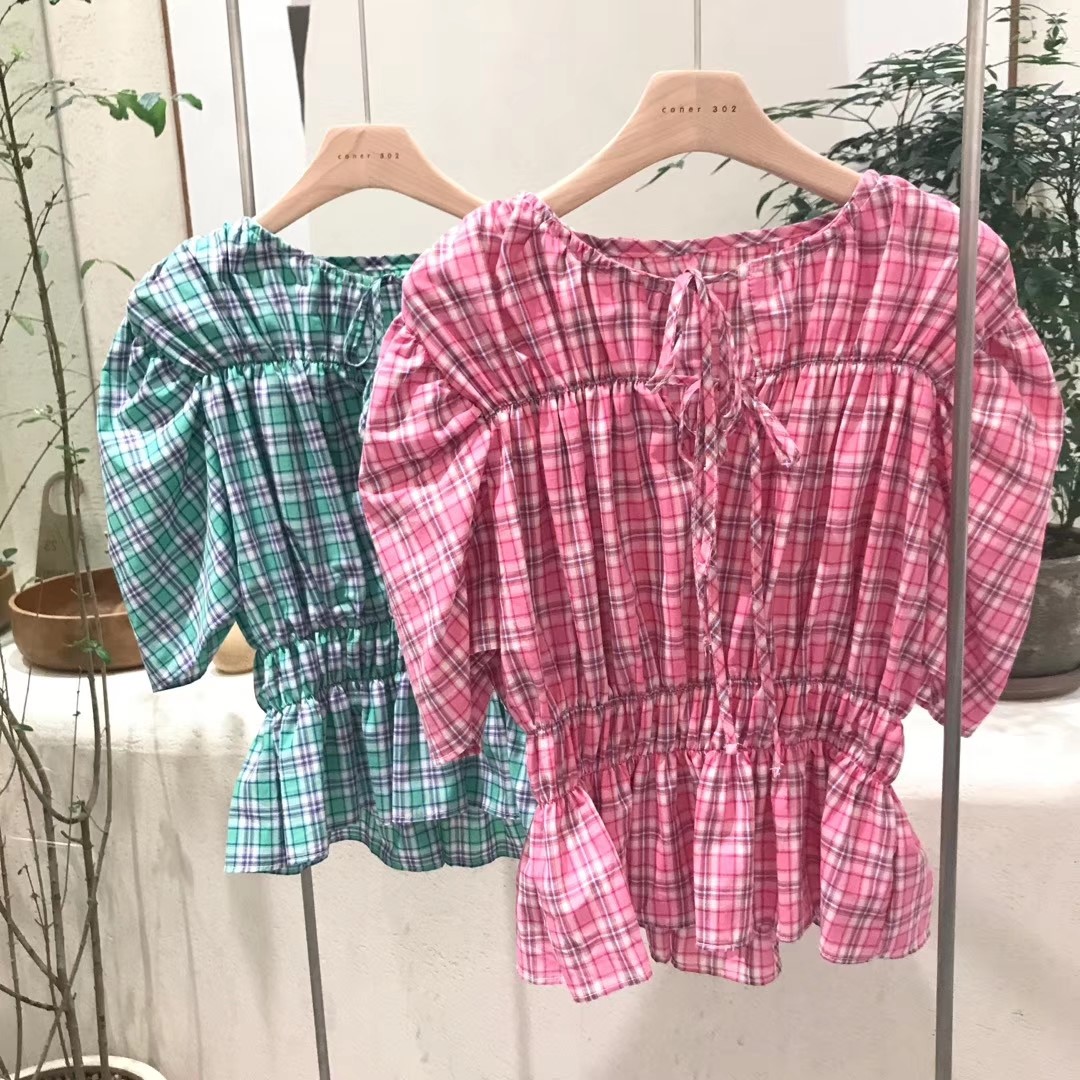 粉红色