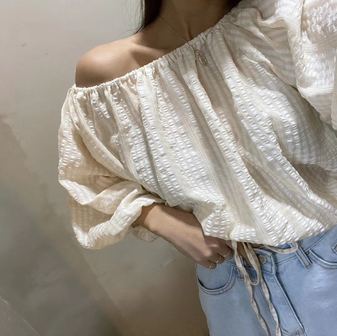 浅米色