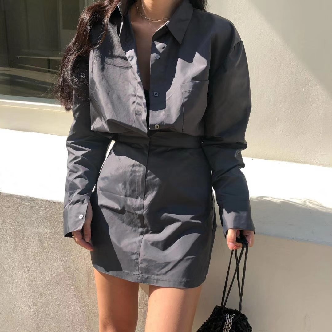 深灰