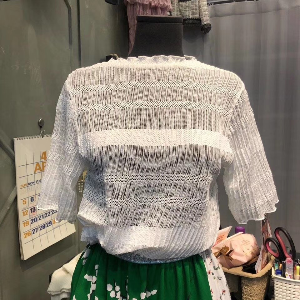 蓝色