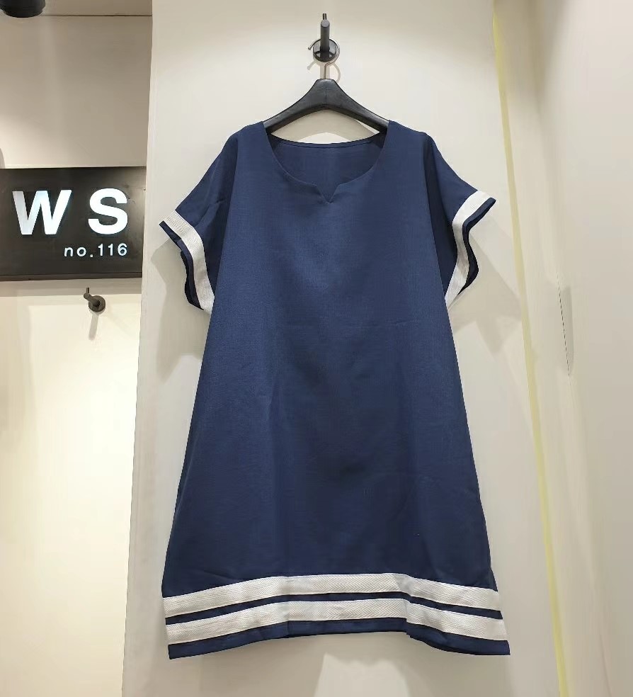 蓝色