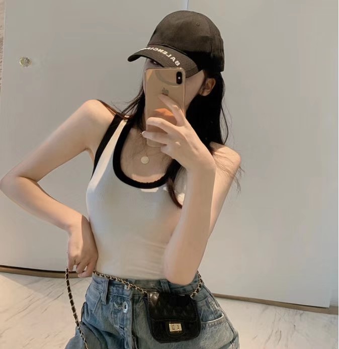 草绿色